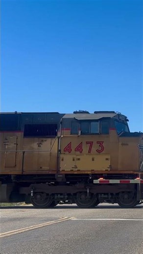 Short Train With Only 4 Cars (Union Pacific Pima Local) | Sahuarita 11/26/2025 #train #railfan #rail