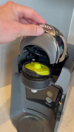 60 Second video how to clean a Bosch Tassimo coffee machine