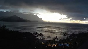 Dramatic moment world knew Hawaii tsunami was coming after 8.8 mag earthquake
