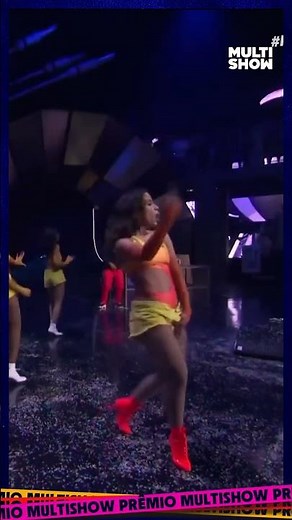 Anitta dançando BOLA REBOLA ao vivo | Aquecimento Prêmio Multishow | Música Multishow | #Shorts