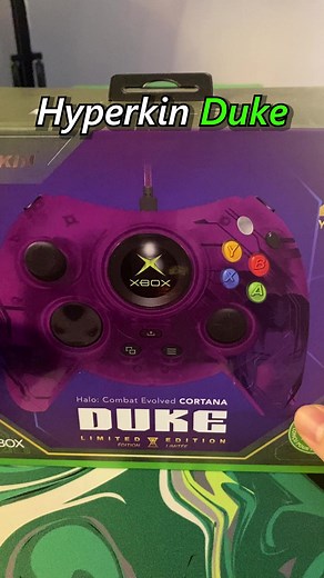 Hyperkin Duke Original Xbox Controller! @xbox Thank you for sending us this controller! #OGxbox #oggamer #retrogaming #retro #hyperkin @hyperkingaming #xbox #halocombatevolved #halo1 #reclinergaming #gaming