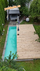 Pooldeck 9 x 4 m Aluminiumfachwerk mit Belag aus Echtholz – Nachgerüstet auf einem 20 Jahre alten Bestands-Pool, mit Spezial-Unterbau aus unserem Hause. #luxusgarten #pooldeck #echtholz #pooldesign #handwerk #gartenplanung | Pooldecks.eu