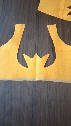 Blause design cutting trick 😱#youtubeshorts #nightdresscuttingandstitching #viralvideos #shorts