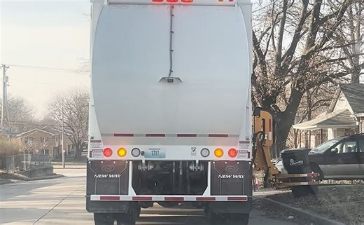 Columbia asks Tuesday trash customers to put out roll carts a day early ahead of possible snow