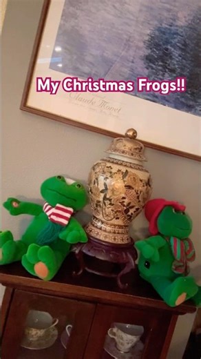 Christmas Frogs! 🐸 🎤🎄