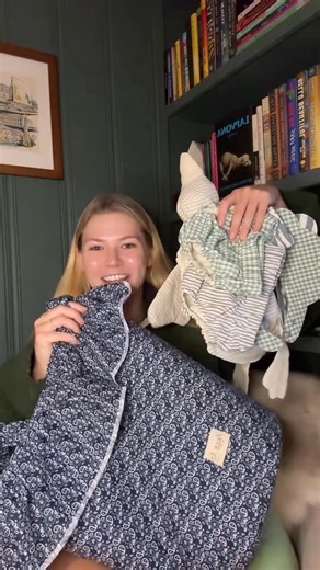 Molly Klein • Ziggy Jo Designs on Instagram: "These would also make great Christmas gifts if you’re brave enough to tackle some crunch time sewing 🎄🧵🍼 Pattern Details: -bloomers: @5berries_patterns -bibs: @telandcraft -goose plushy: @tinysewingcompany -stroller bag: my own pattern- Etsy linked in bio 🤗 #diygifts #babysewingpattern #sewing #homemadegifts #babyshower"