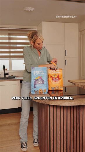 214K views | Elke ochtend een feest in de voerbak 北 Staan jouw hondjes ook zo te kwispelen bij hun favoriete moment van de dag?  Geef ze een krachtige, natuurlijke start met Edgard & Cooper – écht voedzaam, puur en onweerstaanbaar lekker. Gebruik NICOLETTE20 voor 20% korting op je eerste bestelling bij Edgard & Cooper. | Edgard & Cooper | Facebook