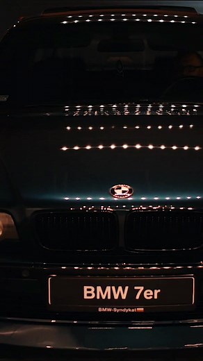 Exploring the Stunning BMW E38 7 Series on Urban Roads