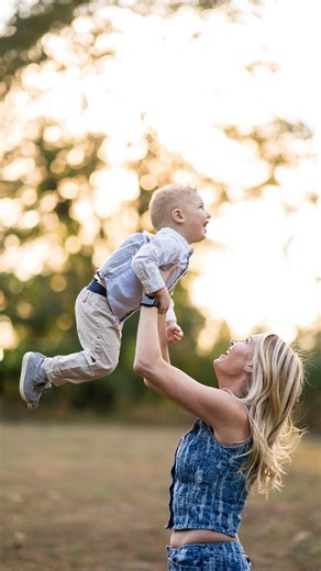 Samantha Bienstock on Instagram: "Without a doubt the happiest boy in the entire world. This kid lights up every room he walks into with his sweet yet silly smile. Liam has no fear, copies exactly everything his big sister does and literally crushes his baby brother with endless amounts of love, hugs and kisses. He is the best middle child just like his mom and dad. He has grown so much since starting school this year and it melts my heart when I pick him up and he says on our drive home, “mommy