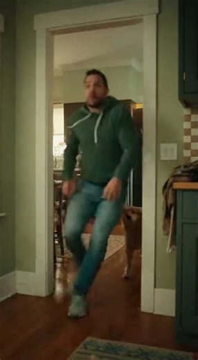 Parrot Prank Triggers Home Chaos!