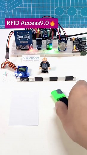 Arduino Tutorial: Scrolling Text & Icons on OLED