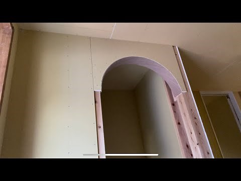 アーチ下がり壁造作
