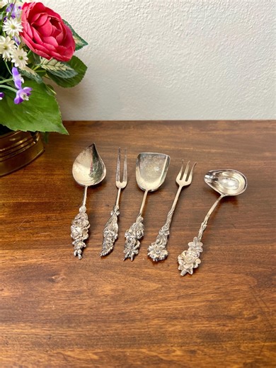 Vintage 5-piece Reed & Barton Harlequin Silver Plate Hostess Flatware Serving Utensils With Flowers Motif - Etsy