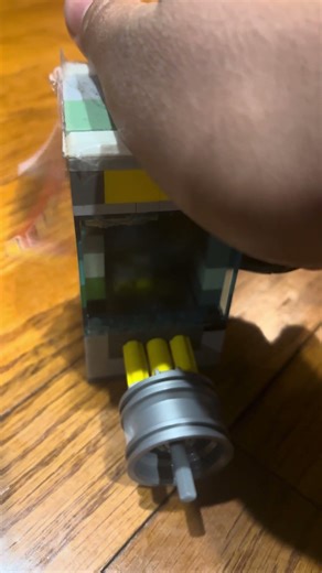 Leaf blower sounding 2t #automobile #diy #engines #legovacuumengine ‪@BowensGarageOfficial‬ ‪@JB_Lego‬
