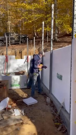 Installing QuadLock bracing and scaffold on insulated concrete forms. #newbuild #ICF #insulatedconcreteforms #newconstruction | Hammer Head Ranch | Facebook
