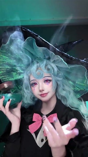 Hilarious Witch Makeup Impression: The Giant Hat Queen! MakeupImitation