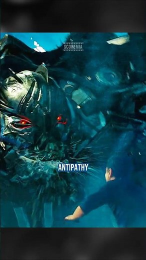 Everything was repaid with Starscream’s ridiculous death #starscream #transformers #dotm