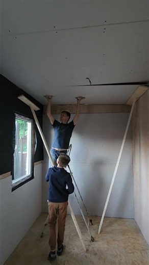 Крутим гипсокартон без подъемника/How to fix plasterboard to ceiling without a panel lift