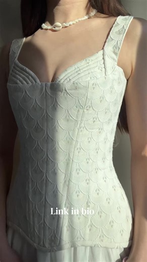 Our pearl mermaid is available on the website 🥺Designed to be worn as a statement top or layered into an outfit, this piece balances elegance and everyday wearability🤍link in bio #corsets #corsetstyle #mermaidcore #mermaidaesthetic #fairycore