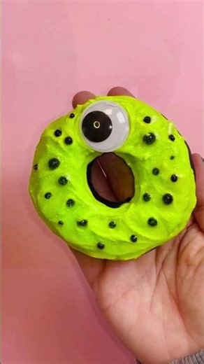 DIY Realistic Fake Halloween Donuts | Air Dry Foam Clay & Spackle Tutorial #HalloweenDIY #modelmagic