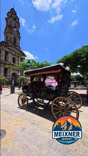 Vicente Fernández sings to Guadalajara