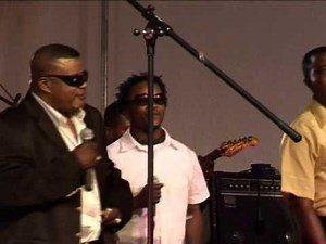 Madilu Systeme-Concert Live a' Paris