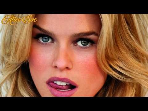 " Why Alice Eve's Star Trek Underwear Scene Still Has Fans Divided''