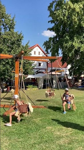 TRADIČNÍ KOLOTOČ selské slavnosti Holašovice #holasovice #kolotoc #jiznicechy