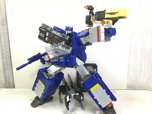 Transformers Titans Return Soundwave Review