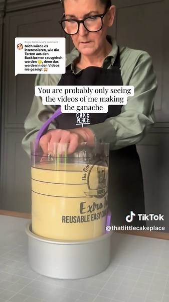 How to Remove Cake from Baking Pans Easily