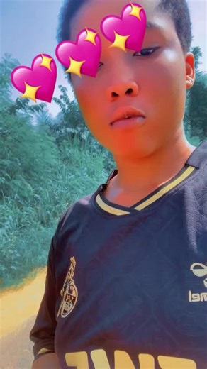 Ahkua🎀beauty💝❤️😎🦋🎀 (@ahkuabuaty)’s videos with History - Cheque & Fireboy DML