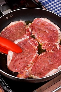 Deliciosas chuletas de cerdo. Este secreto me lo enseñó un chef y no le creía hasta que lo hice en casa. ❤️❤️ | Escuela de Cocina