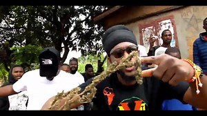 Abraham Singer 🇬🇳 Marijuana 💨💥🆙️ . . . #Ba_ba_Balance 😎🎁💥🔥🔴🟡🟢 https://youtu.be/qBSS08gtzw0 | Dakar_reggae_tv