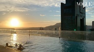 2.3K views · 77 reactions | 高雄新飯店＋1！帶你開箱高雄「承億酒店 TAI Urban Resort」，無邊際泳池賞夕陽、360 度高空酒吧...美食美酒美景一次滿足！多少錢 >> https://bit.ly/3PRlGLL | VOGUE Taiwan | Facebook