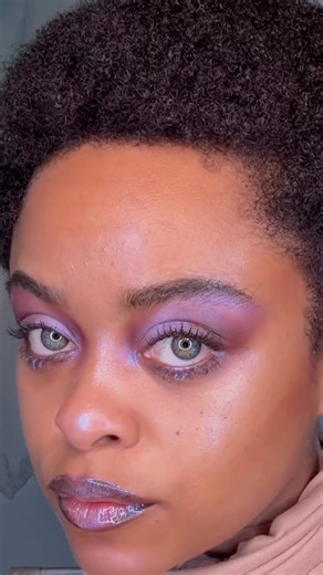 Loryn Jackson on Instagram: "Iridescent Life Course Theory: This wicked cool theory highlights “queering” and transforming the life course, encompassing intersectionality and gender fluidity over time. ILCT is an approach that emphasizes the differing configurations of risks and resources, legacies of historical trauma, and inequities and opportunities in representation and capital. Do you feel like you’re always changing or you’ve always been the same? #handsandnails #genderandbeauty #sociology