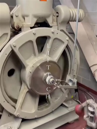 Schindler machine with pixel control @QE Elevators #elevatormechanic #elevatortechnician #otiselevators #elevatormenalwaysgetitupanddown #liveincentiveprogram