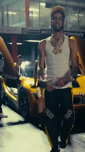 La Gvnga Eh' Las Glizzy & La Gvnga Millonaria - 'Switch' Ft. Bryant Myers