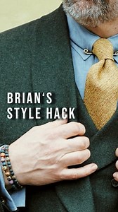 Style Hack 04 by Brian @suittielinksbracesman A well placed tie should sit naturally. When wearing a waistcoat, it often holds the tie perfectly in place on its own. If you want extra security, a hidden tie bar underneath keeps everything sharp and controlled. Clean lines, no visible hardware. A small detail that supports the whole look. Spotted at Pitti Uomo 109. | Hockerty