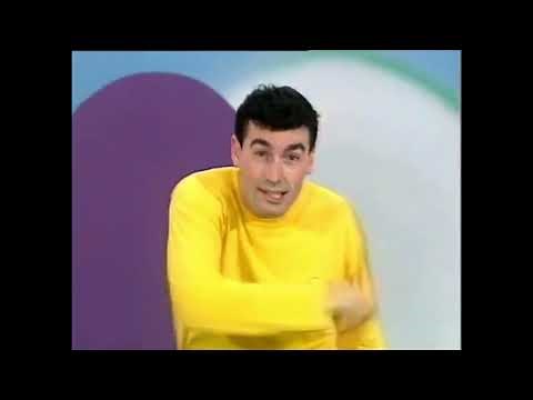 Here Comes A Bear (TV Series 2)