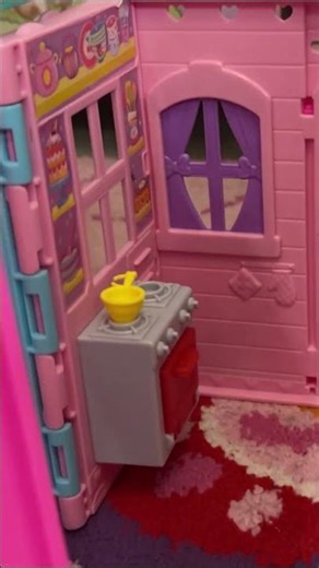 Secret Is Inside Barbie’s New House? Chelsea Finds Out!