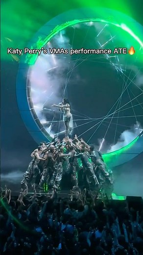 Katy Perry’s incredible VMAs performance ❤️‍🔥