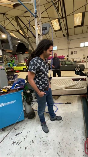 "560 sec" legendary Mercedes V8 😍