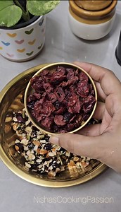 1.3M views · 4.4K reactions | Homemade healthy and crunchy protein bars #nishascookingpassion #homemade #protein #bars | Nisha's Cooking Passion | Facebook