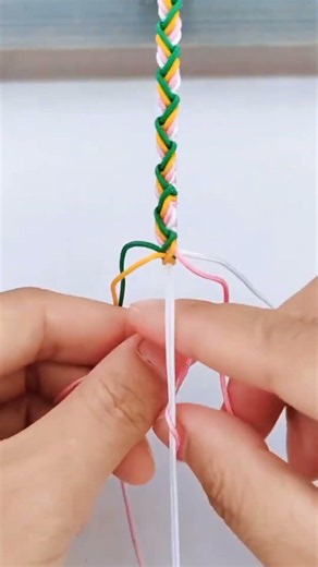 How to Braid a Symmetrical 4-Strand Friendship Bracelet Easily