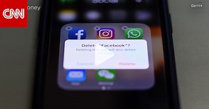 ما الذي يجعل حذف حسابك على فيسبوك صعباً جداً؟