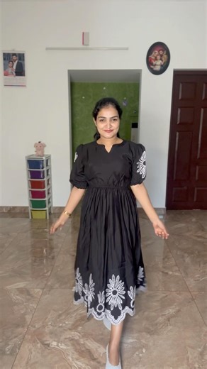 ഈ Dress ന് meesho ൽ 500/- രൂപയേ ഉള്ളു 😍Link in my bio 👉Product Links 🔗#shorts #meesho #maxidress