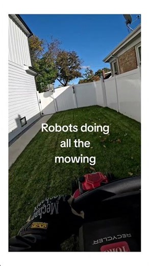 POV: It’s 2026 and your lawn mows itself 😳🌿Here are the actual mowing trends nobody told you about…