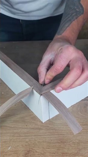 DIY corner shelf tutorial