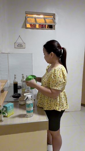 281K views · 2.3K reactions | After magluto kelangang maglinis ng lutuan.Suds ang katuwang ko sa pagtangal ng sebo sa kalan namin #suds #sudsallpurposecleaner #sustainablecleaner | MamaLang's minivlog | Facebook