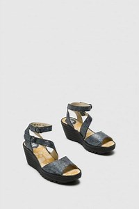 Fly London. Don't Walk, Fly! | FLY LONDON